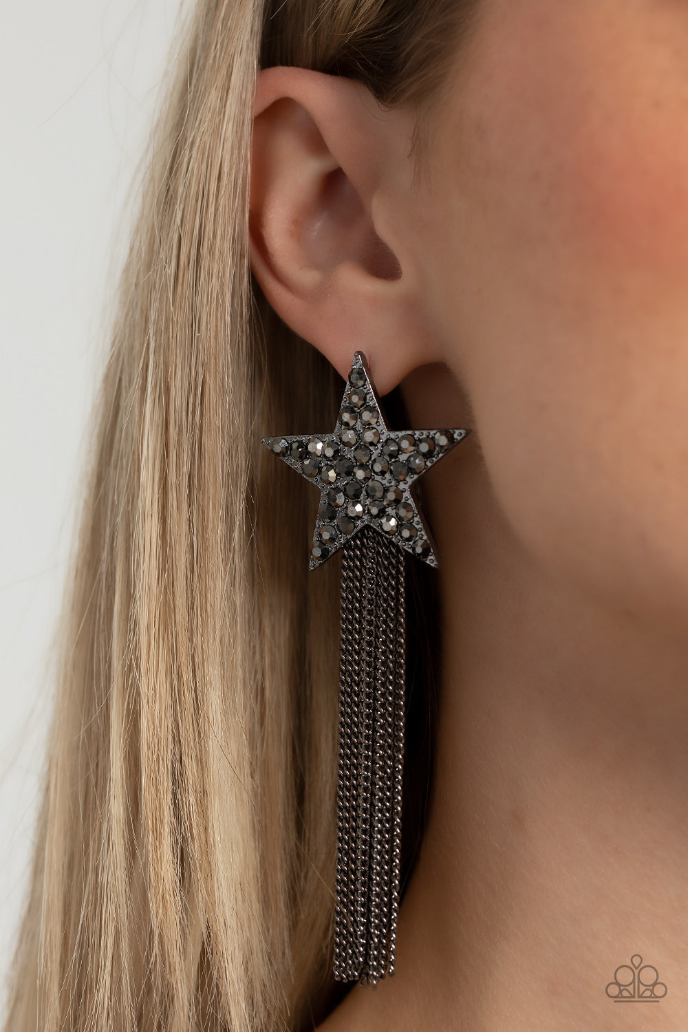 Superstar Solo - Black Star Earrings